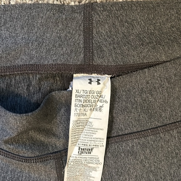 (5 for $20) Women’s Under Armour Capri Leggings Sz XL - Picture 3 of 4